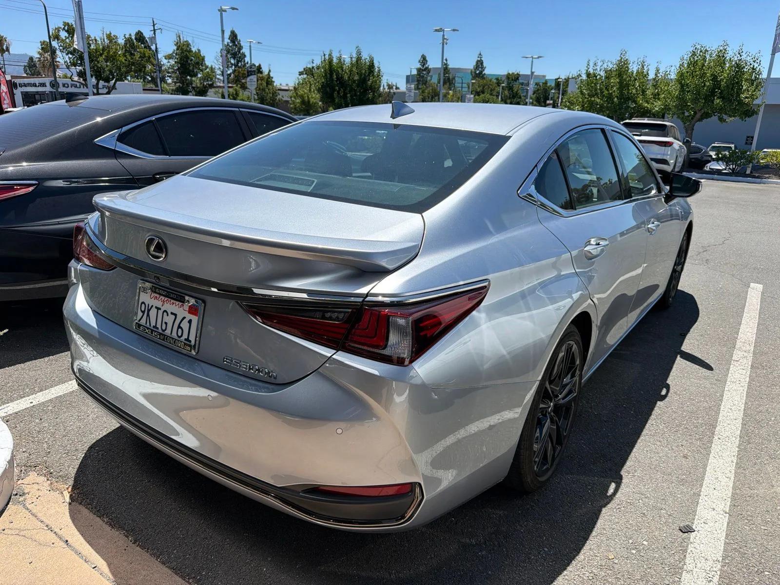 lexus es hybrid 2024 58ABA1C16RU042165 image lexus es hybrid 2024 58ABA1C16RU042165 image